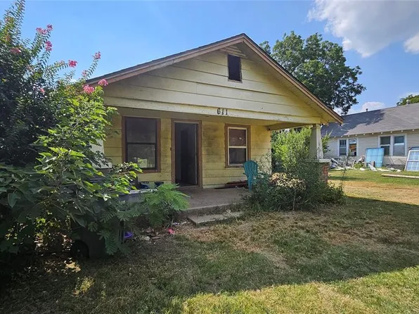 611 N Barta Ave, Prague, OK 74864