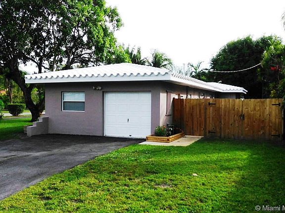 4th image of 11990 NE 7th Ave