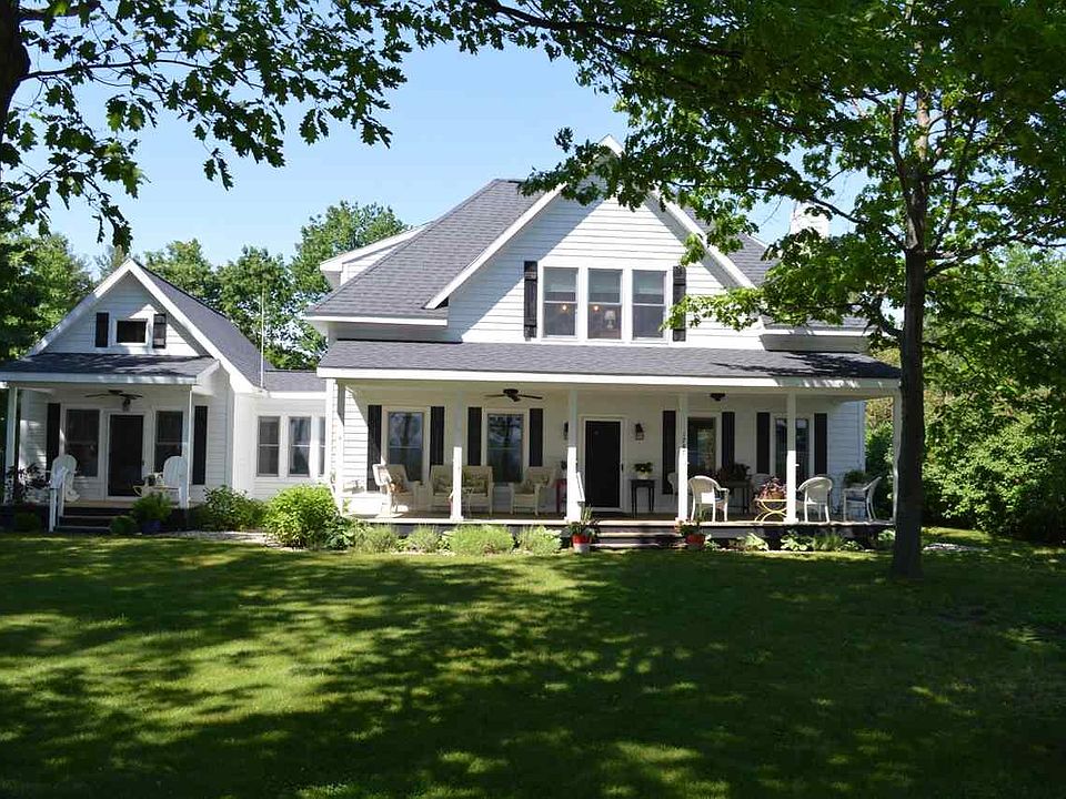 1747 NE Ah Ta Wanta Rd, Traverse City, MI 49686 | Zillow