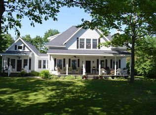 1747 Neahtawanta Rd, Traverse City, MI 49686