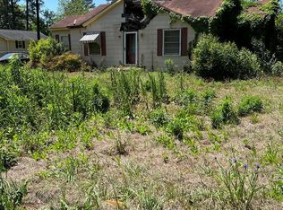 349 Maple St SE, Dawson, GA 39842