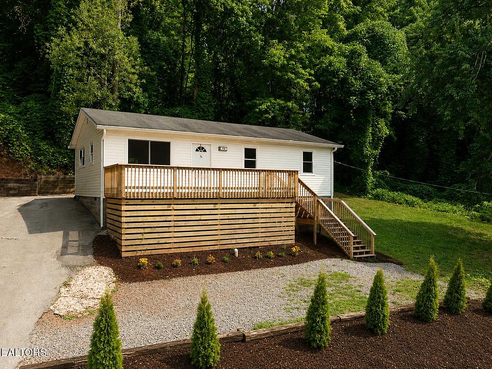 1st image of 218 Jerry Ln