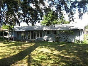 2nd image of 644 S 91st St