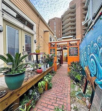 2nd image of 7028 Magazine St #C