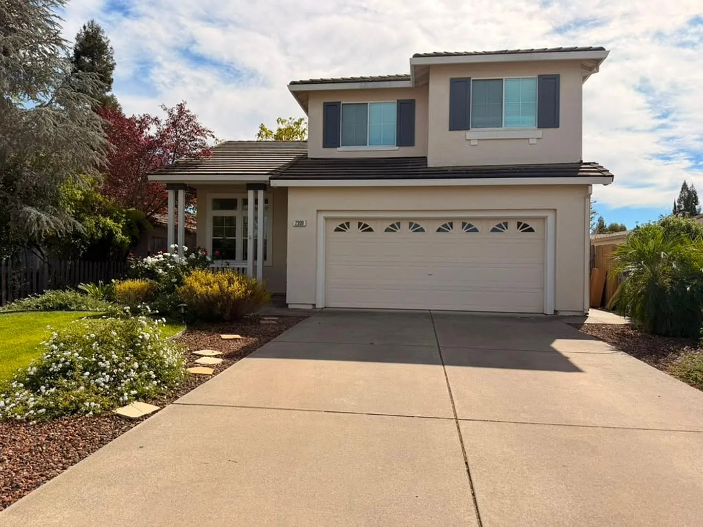 beautifully maintained 3-bedroom, 2.5-bath, 1,800 sq ft in Folsom — Photo 3