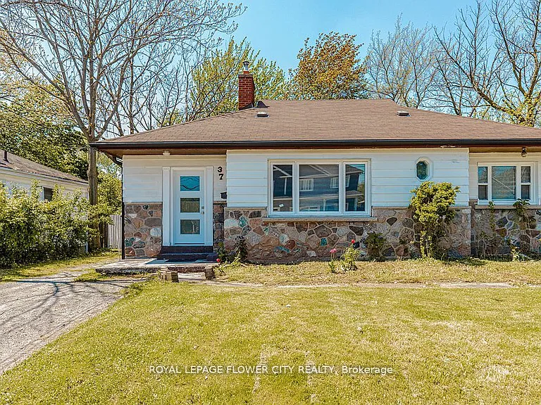37 Warwick Rd — Photo 47