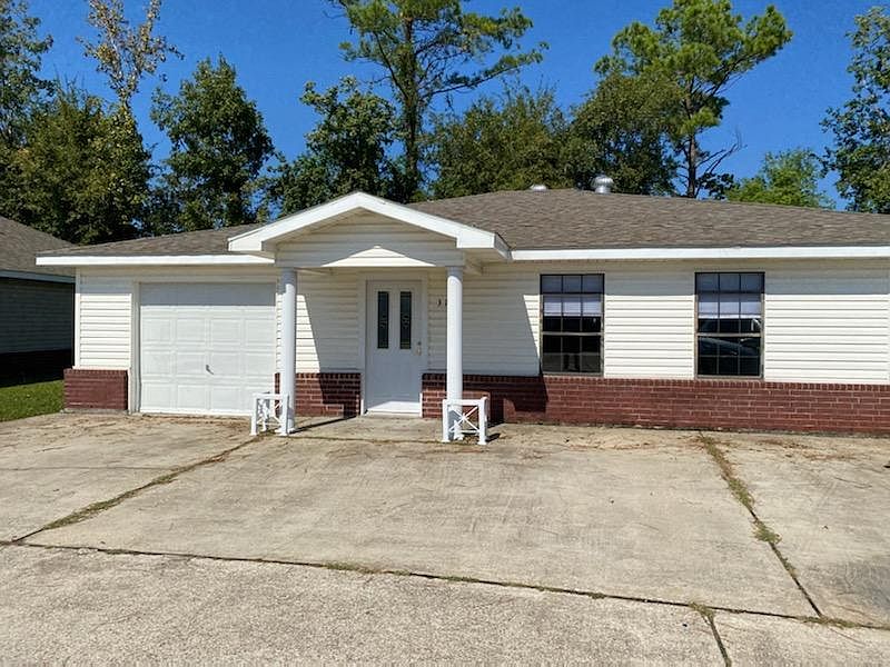 1st image of 3718 Kerry Cir