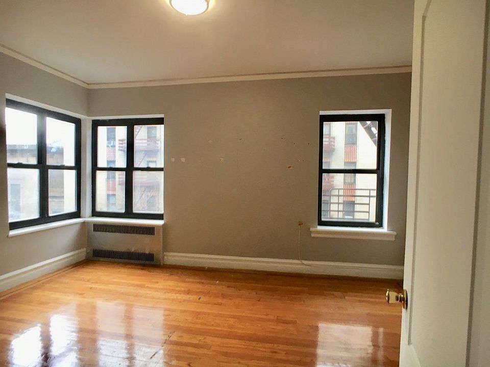 2nd image of 610 W 174th St APT 3B