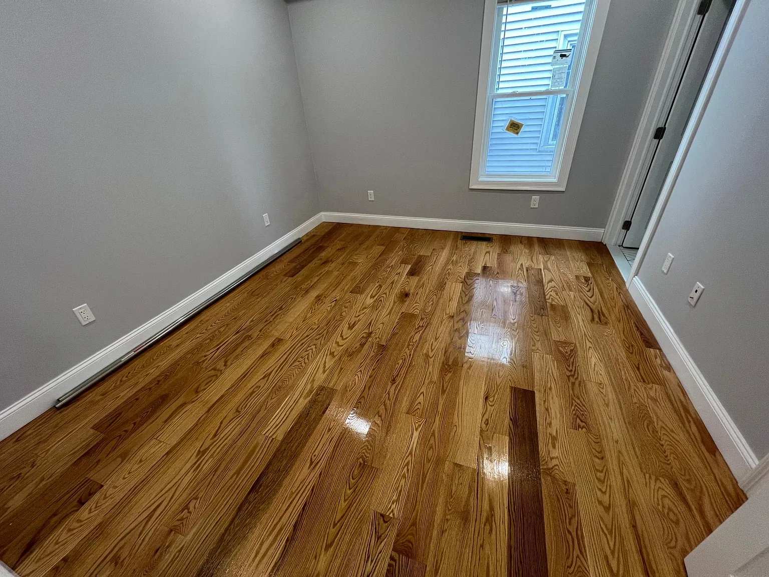 6 bed, 6.5 bath, $1,350 — Photo 2