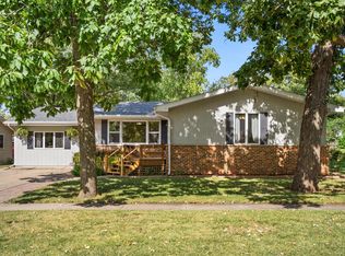 509 Jackson St, Genoa, IL 60135