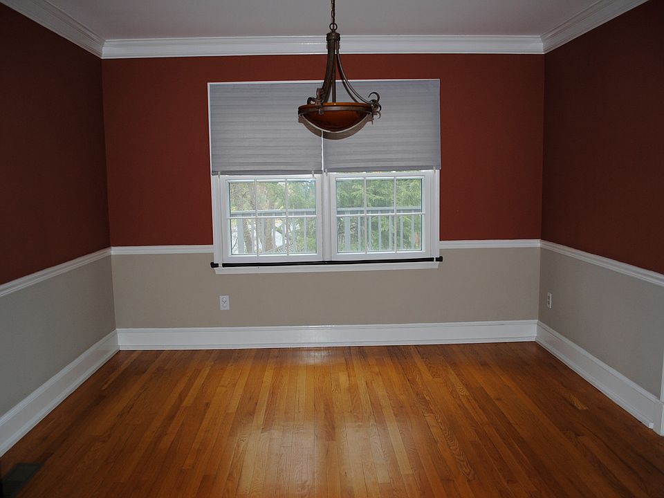 1st image of 102 Windover Ave NW