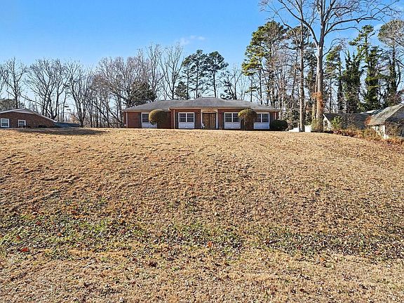 3rd image of 1067 Camden Ct