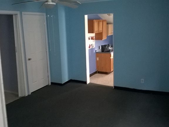 5th image of 3130 Bank St