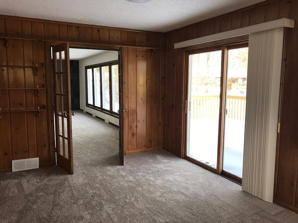 2nd image of 108 Ash Ave NE