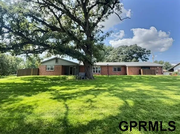 416 S 12th St, Plattsmouth, NE 68048