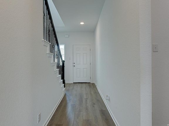 5th image of 13718 Birch Crossing