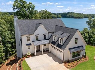9720 Peninsula Dr, Gainesville, GA 30506