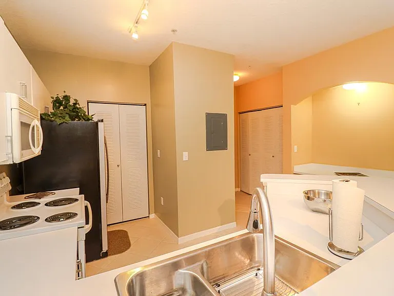 540 Florida Club Blvd #540 — Photo 11