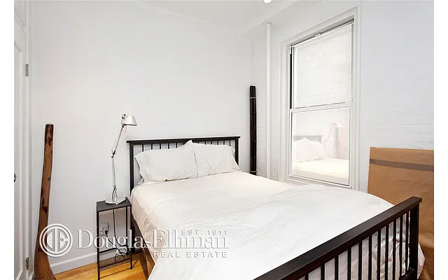 Rented by Douglas Elliman | media 20