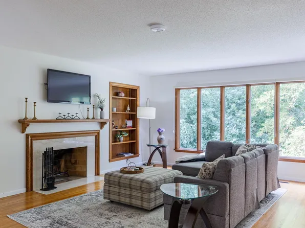 5316 Malibu Dr, Edina, MN 55436
