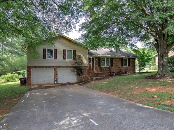 36 Skyview Cir, Cartersville, GA 30120