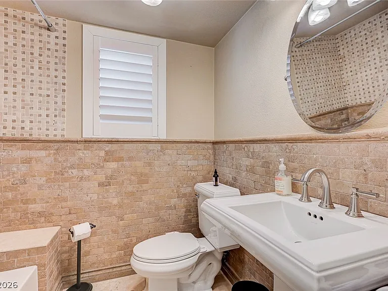 3880 Leisure Ln — Photo 9