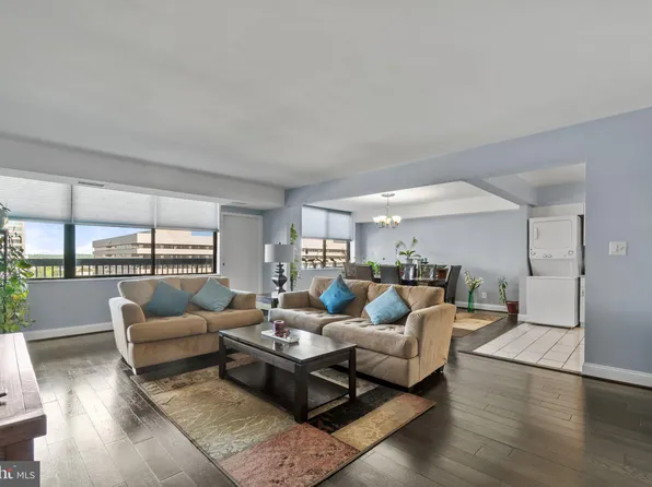 3713 George Mason Dr #1206, Falls Church, VA 22041