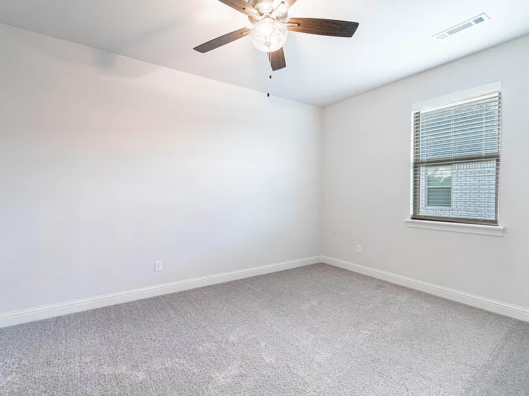 5304 SW Stanford Ct — Photo 15