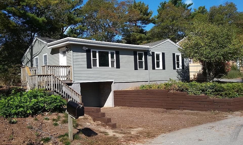1st image of 146 Lake Dr