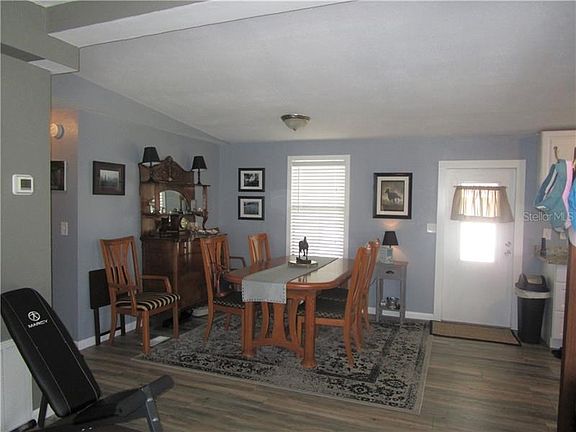 4th image of 285 Pelican Dr N