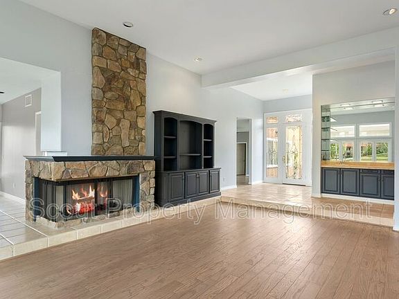 5th image of 38301 Aberdeen Dr