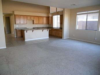 5th image of 1332 W Stephanie Ln