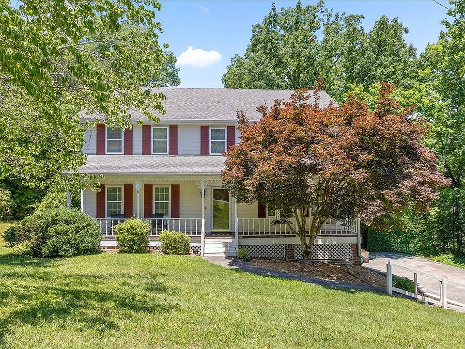 1st image of 421 Golden Oaks Dr