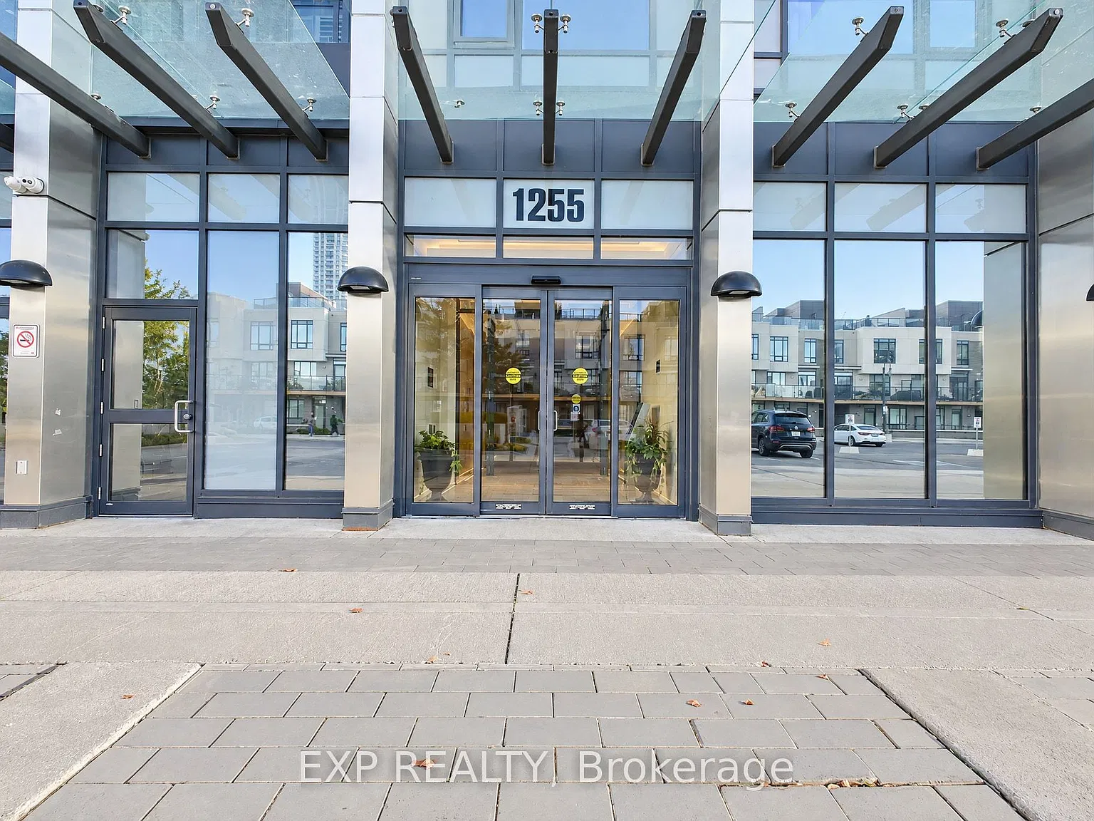 2 bed, $2,050 — Photo 2