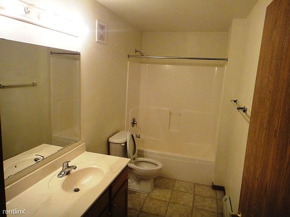 4th image of 901 River Trail Ln Unit 202
