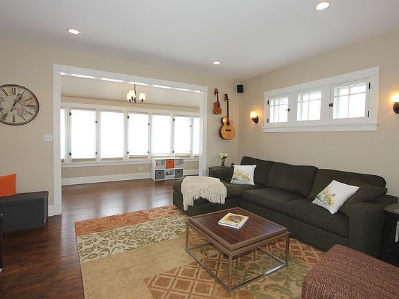 3rd image of 543 Lyman Ave