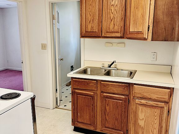 3rd image of 66 S 12th St #5