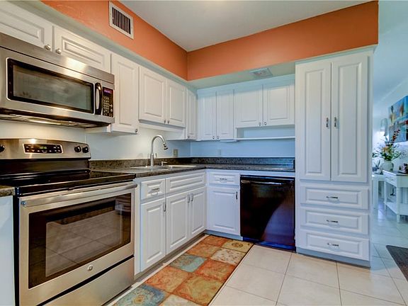 2nd image of 2448 Columbia Dr APT 58