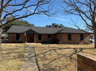914 Woodson Dr, Caldwell, TX 77836