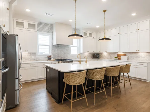 4041 Kathie Dr, Thompsons Station, TN 37179
