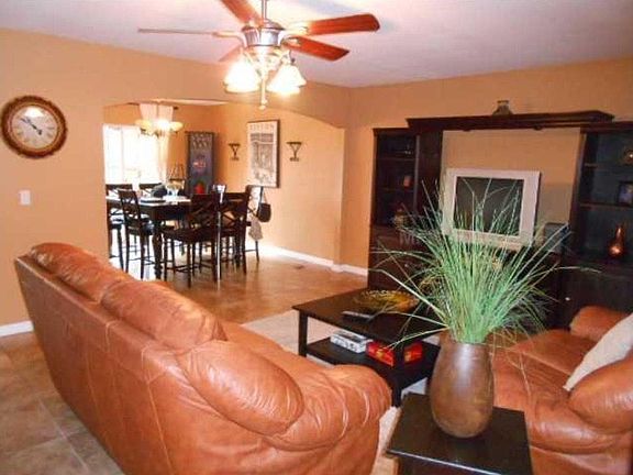 2nd image of 4655 Ashburn Square Dr