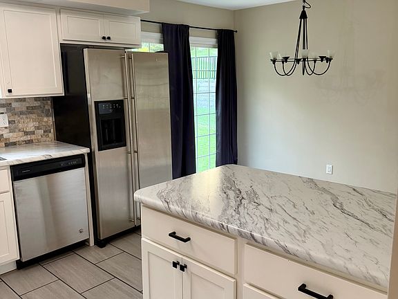 5th image of 2667 Jere Ln