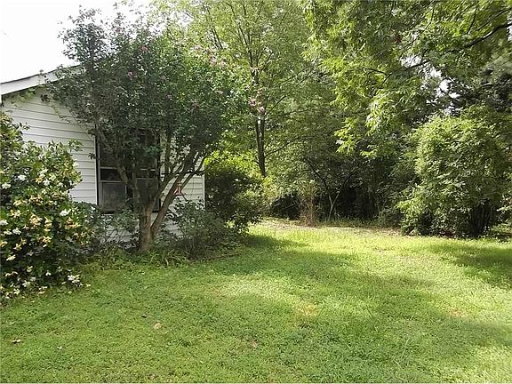 4th image of 1083 Island Ford Rd