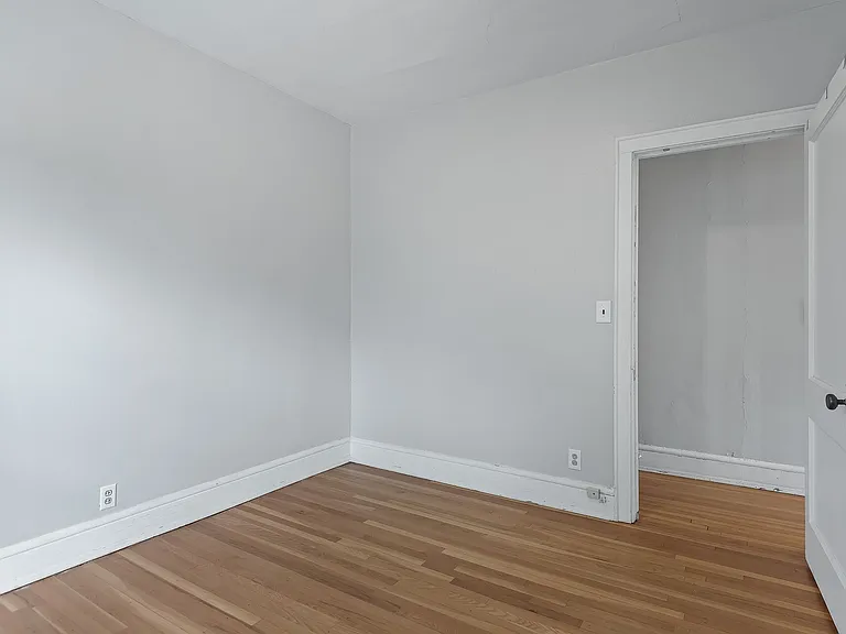 214 Oak Grove St — Photo 11