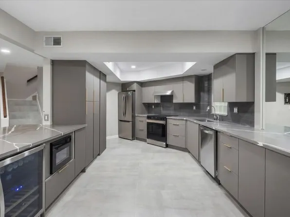 4348 Hazel Ave APT B, Palm Beach Gardens, FL 33410