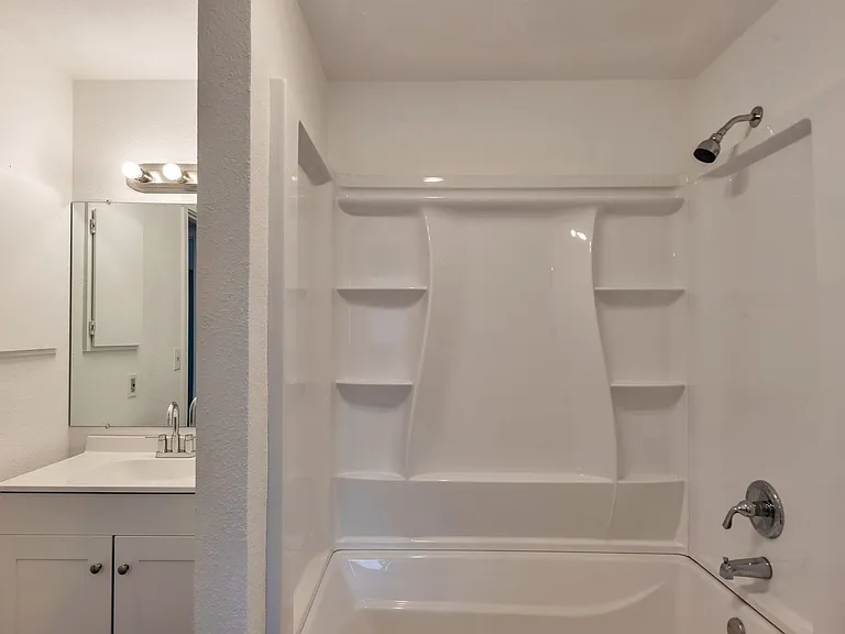 1702 C St SE #B — Photo 12