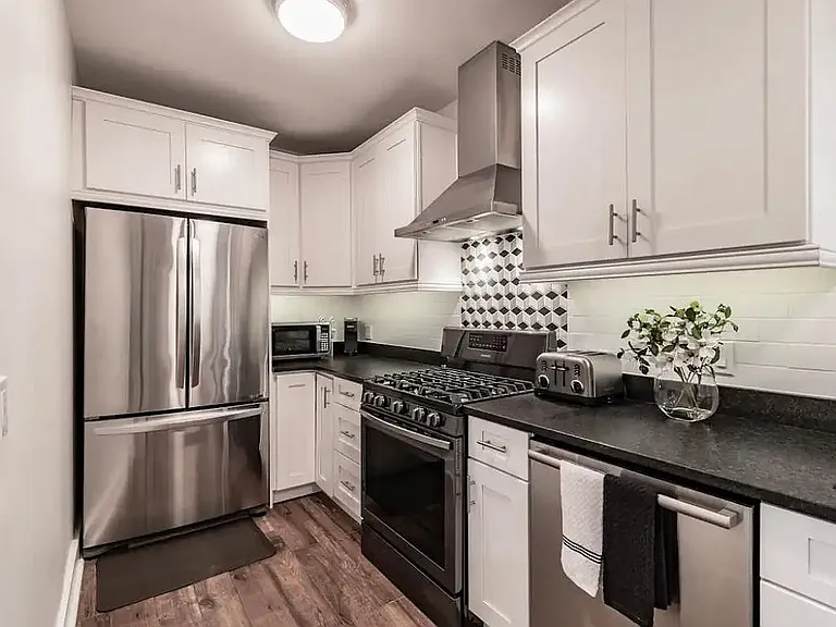 434 15th Ave N #1 — Photo 9