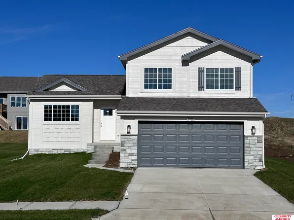 11102 Baker St, Omaha, NE 68142