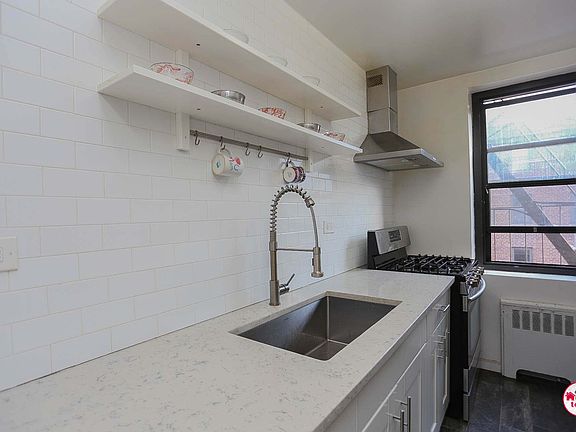 5th image of 3245 90th St APT 507