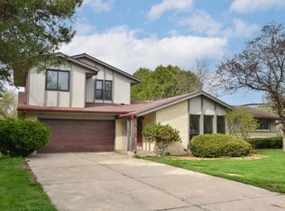 3910 West Calumet ROAD, Brown Deer, WI 53209